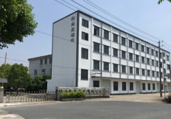 厂房大门